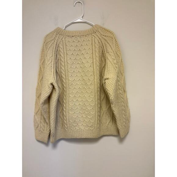 Lands End Vintage Cream Cableknit Sweater Medium 100% Wool - Picture 5 of 7
